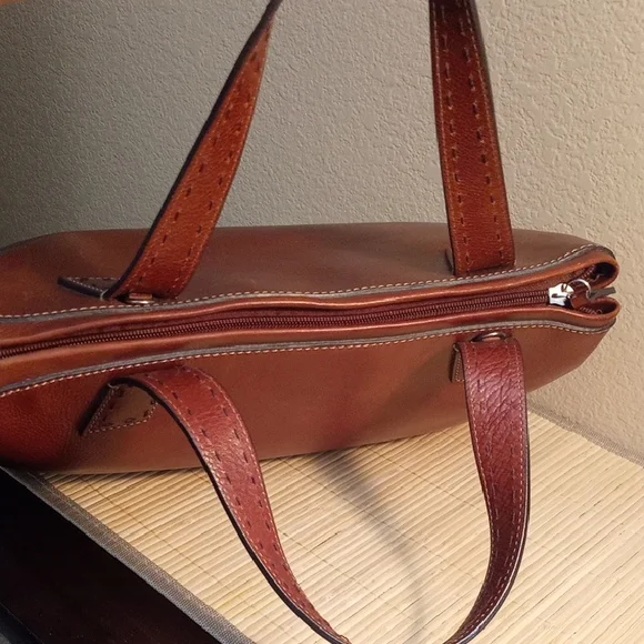 Fossil Rich Brown Leather Shoulder Bag - Picture 4 of 16